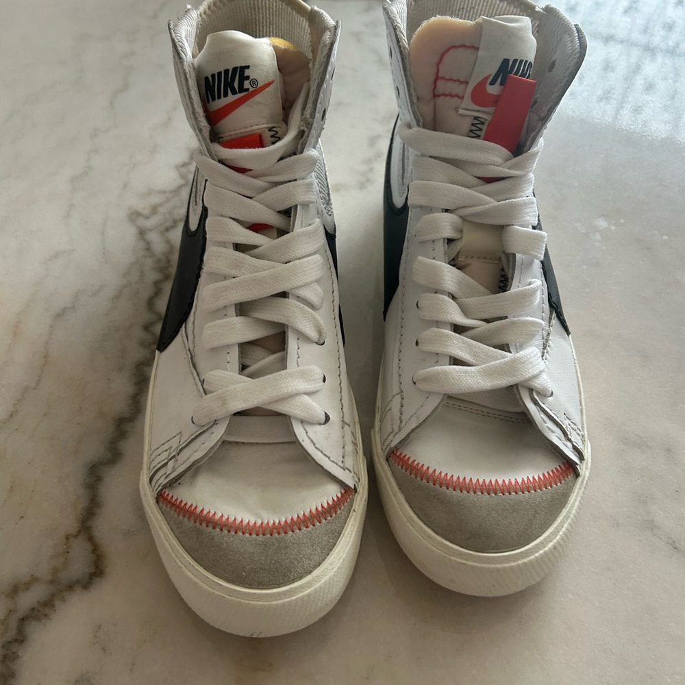 Nike White and Black High-Top Sneakers - Picture 2 of 5